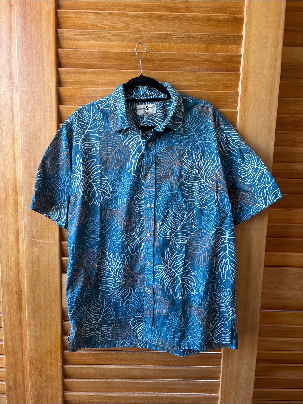 Cooke Street Honolulu by Tori Richard Blue Tropical Short Sleeve Aloha Shirt